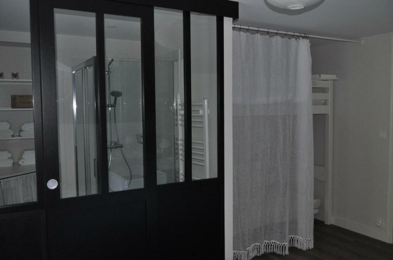 Au Rez De Jardin Hotel Cholet Kültér fotó