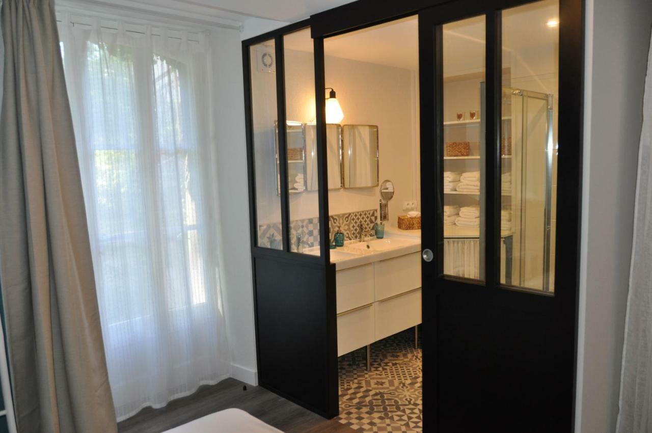 Au Rez De Jardin Hotel Cholet Kültér fotó