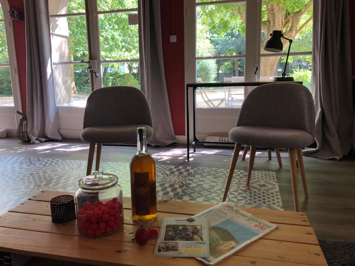 Au Rez De Jardin Hotel Cholet Kültér fotó