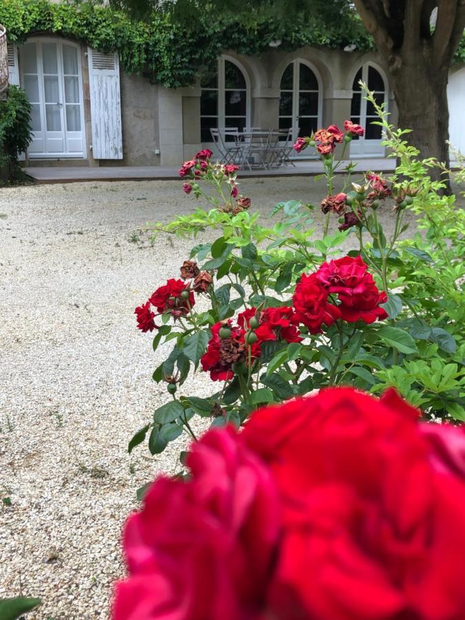 Au Rez De Jardin Hotel Cholet Kültér fotó